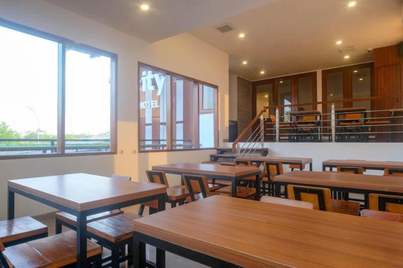 Hotel Upcity Simpang Lima By Sajiwa Semarang